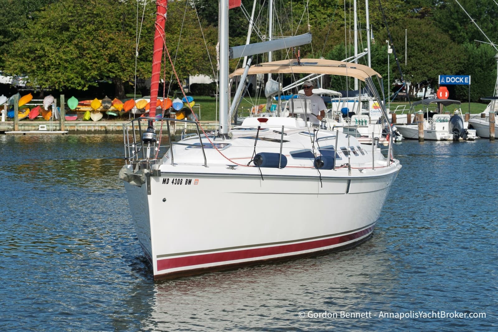 2005 Hunter 38 - Photo 1