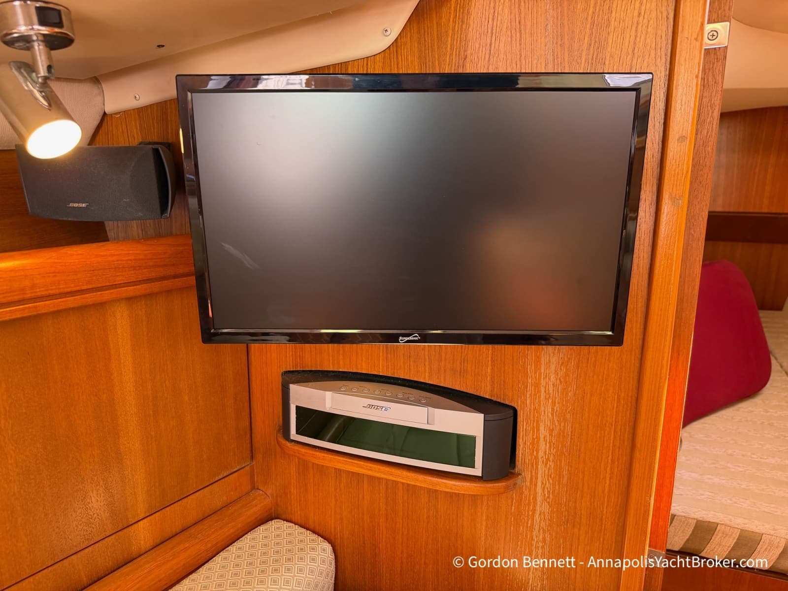2005 Hunter 38 - Photo 62
