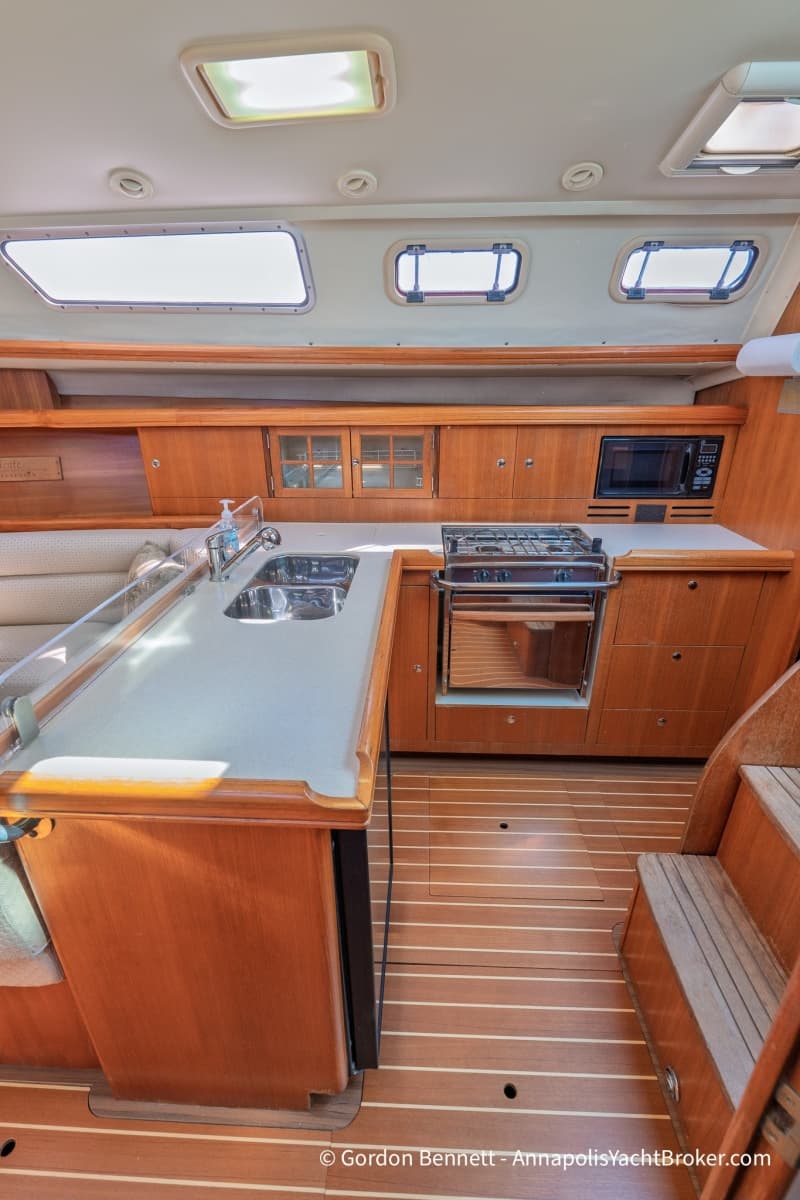 2005 Hunter 38 - Photo 37