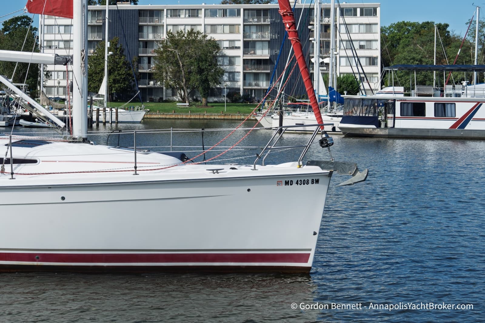 2005 Hunter 38 - Photo 11