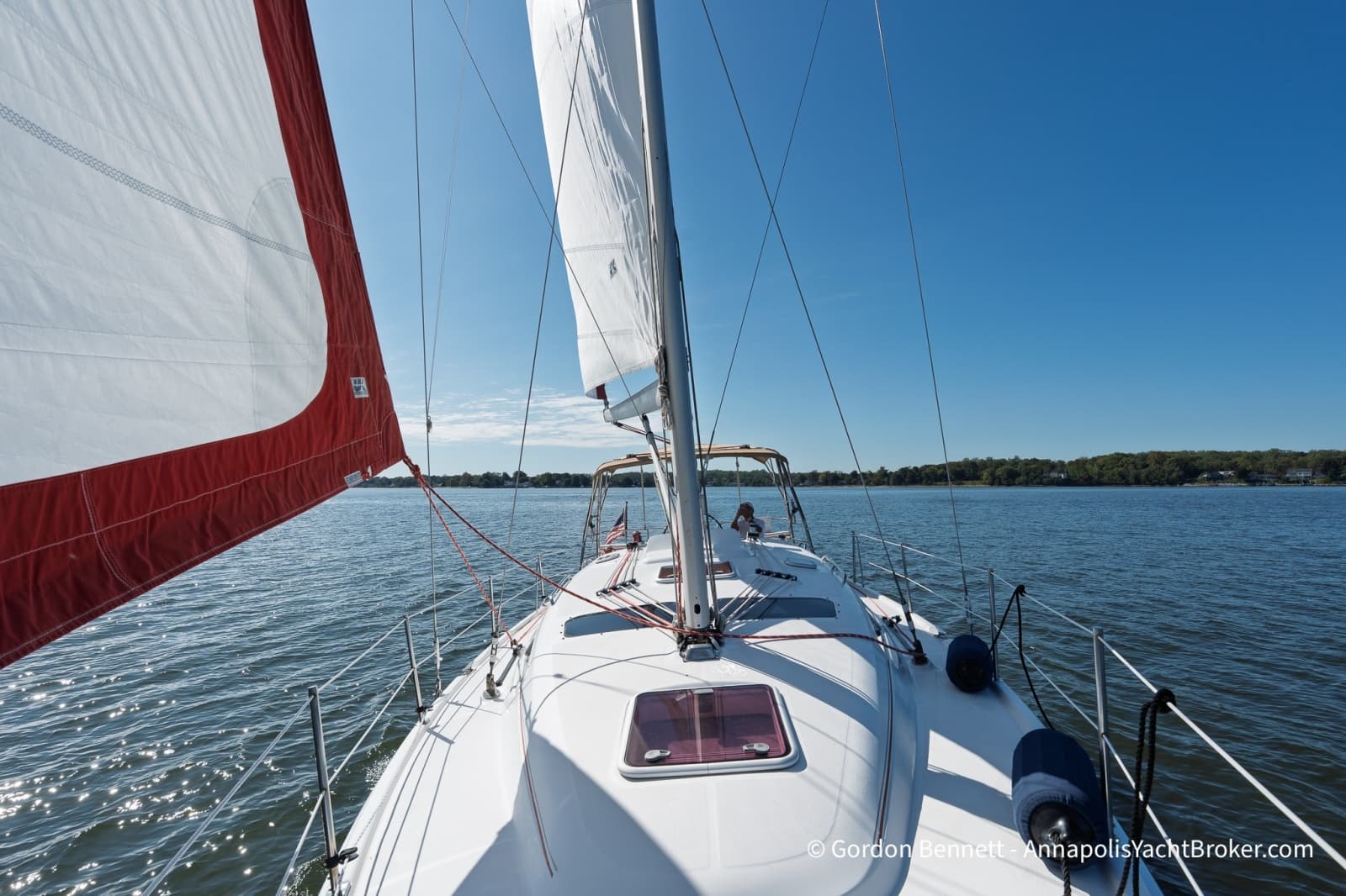 2005 Hunter 38 - Photo 17