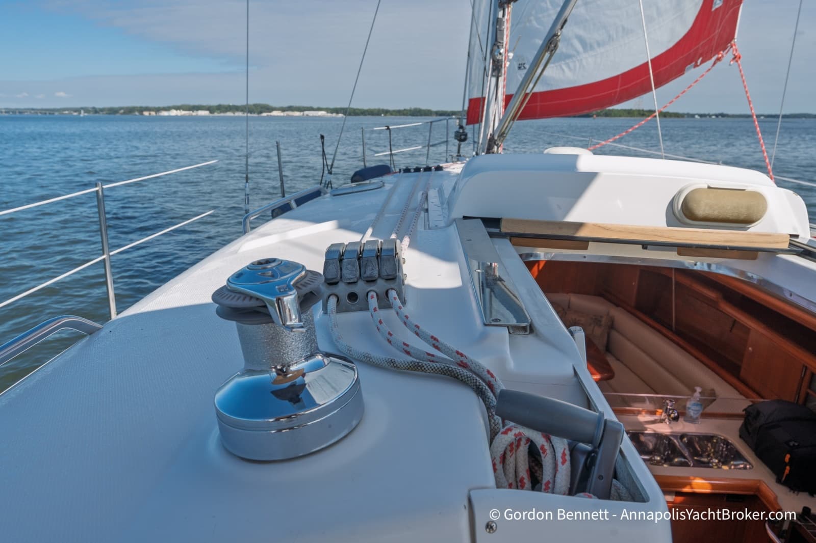 2005 Hunter 38 - Photo 25