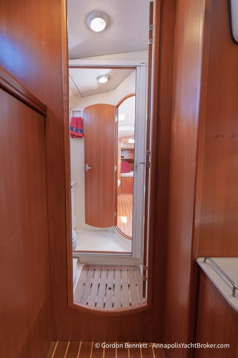 2005 Hunter 38 - Photo 56