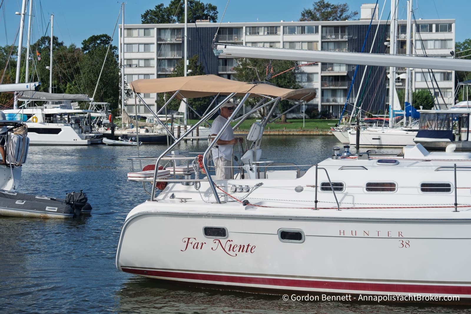 2005 Hunter 38 - Photo 13