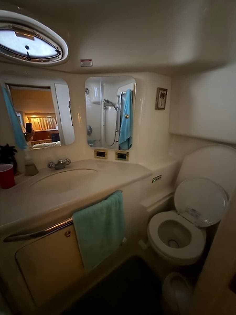2000 Sea Ray 380 Aft Cabin - Photo 14
