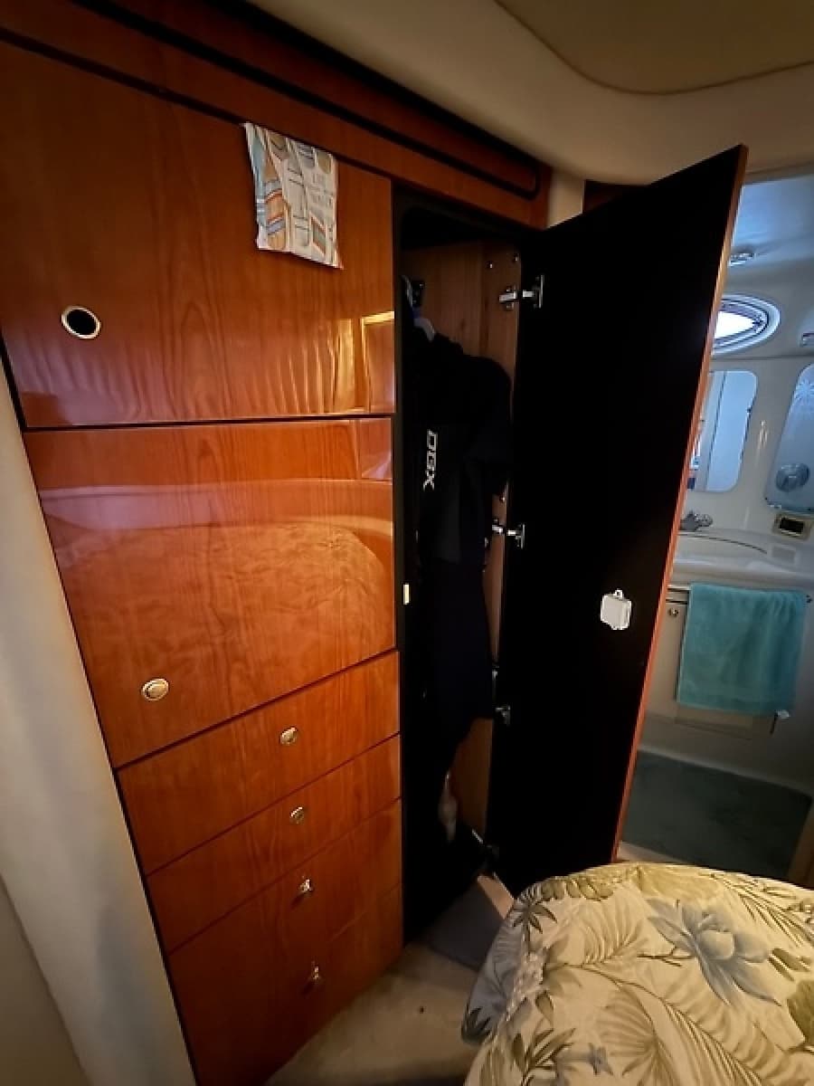 2000 Sea Ray 380 Aft Cabin - Photo 17