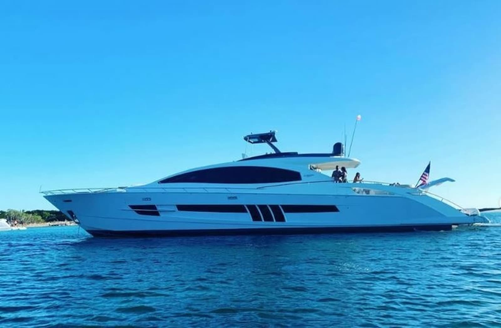 2012 Lazzara Yachts LSX 92 - Photo 20