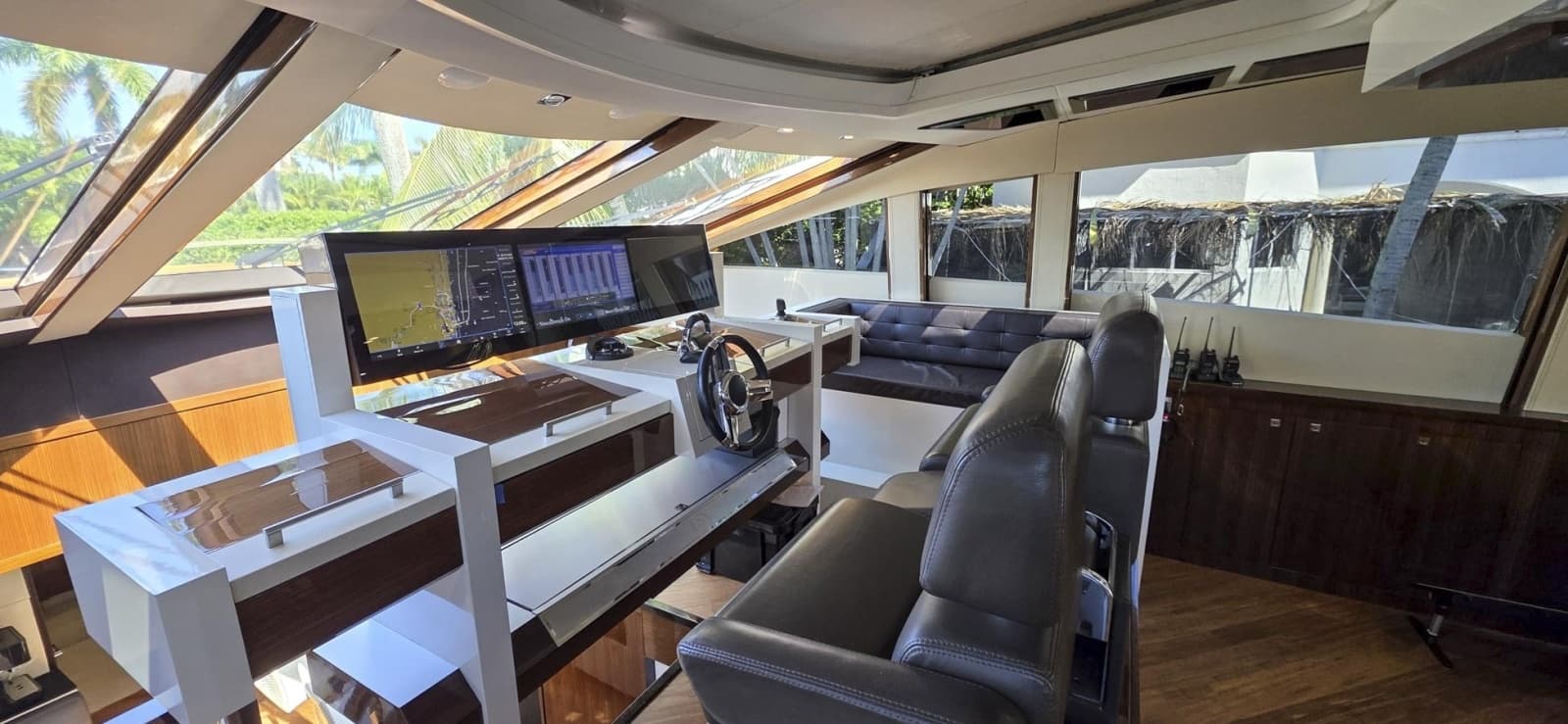 2012 Lazzara Yachts LSX 92 - Photo 5