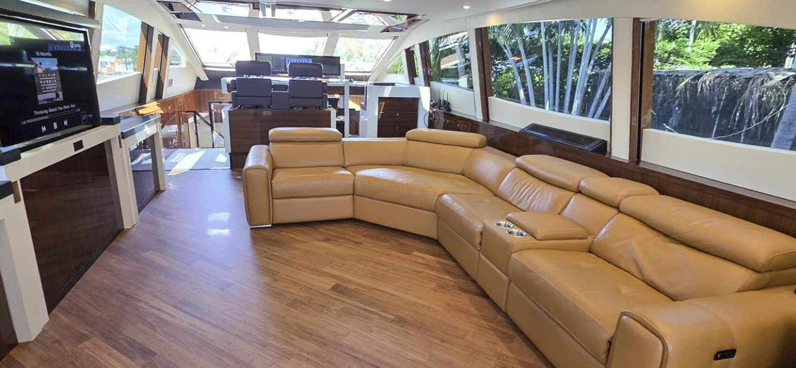 2012 Lazzara Yachts LSX 92 - Photo 4