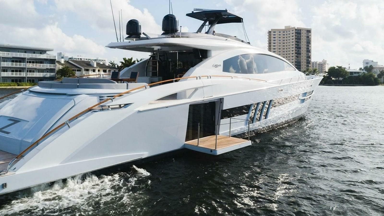 2012 Lazzara Yachts LSX 92 - Photo 18