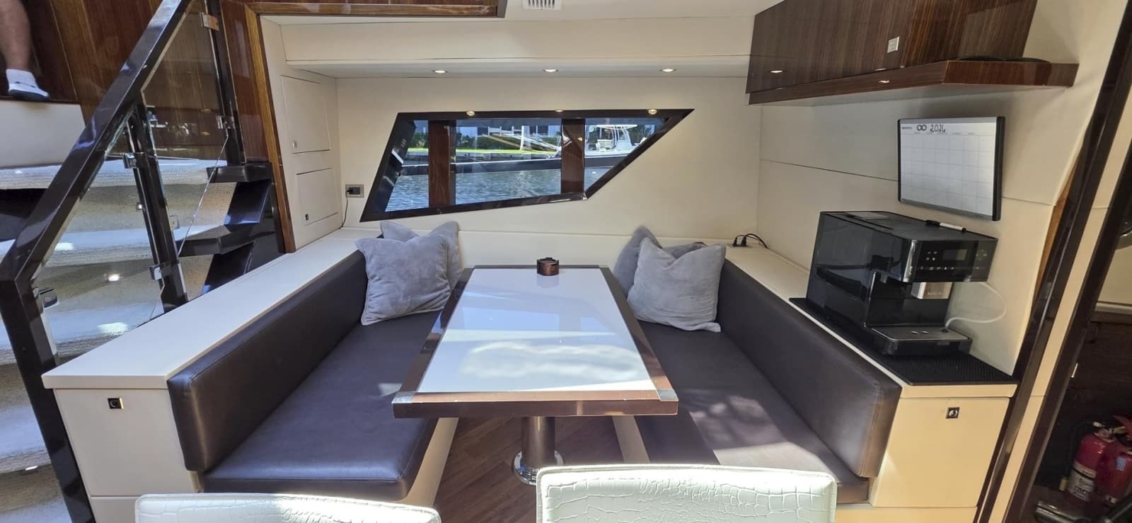 2012 Lazzara Yachts LSX 92 - Photo 10