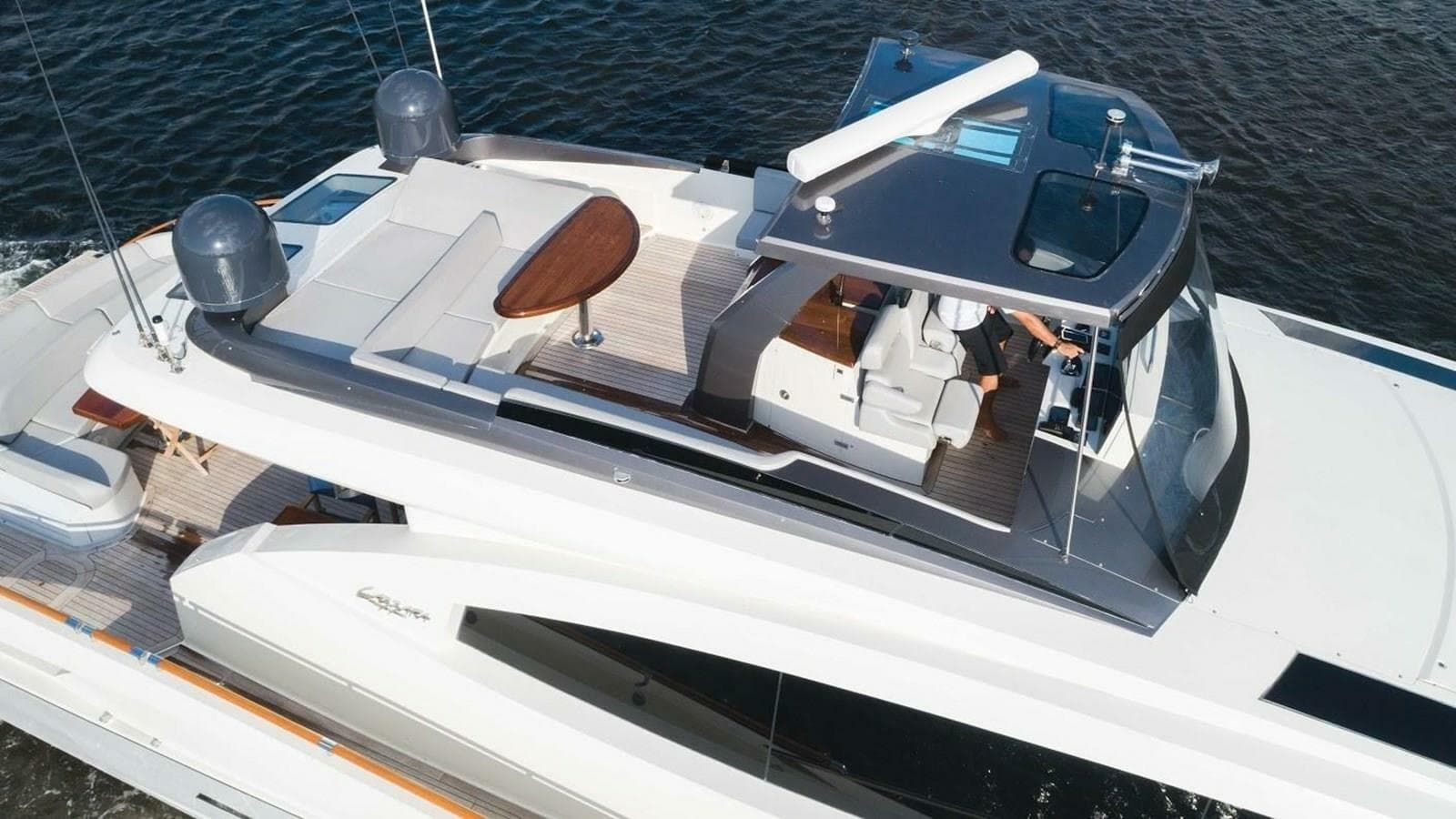 2012 Lazzara Yachts LSX 92 - Photo 17