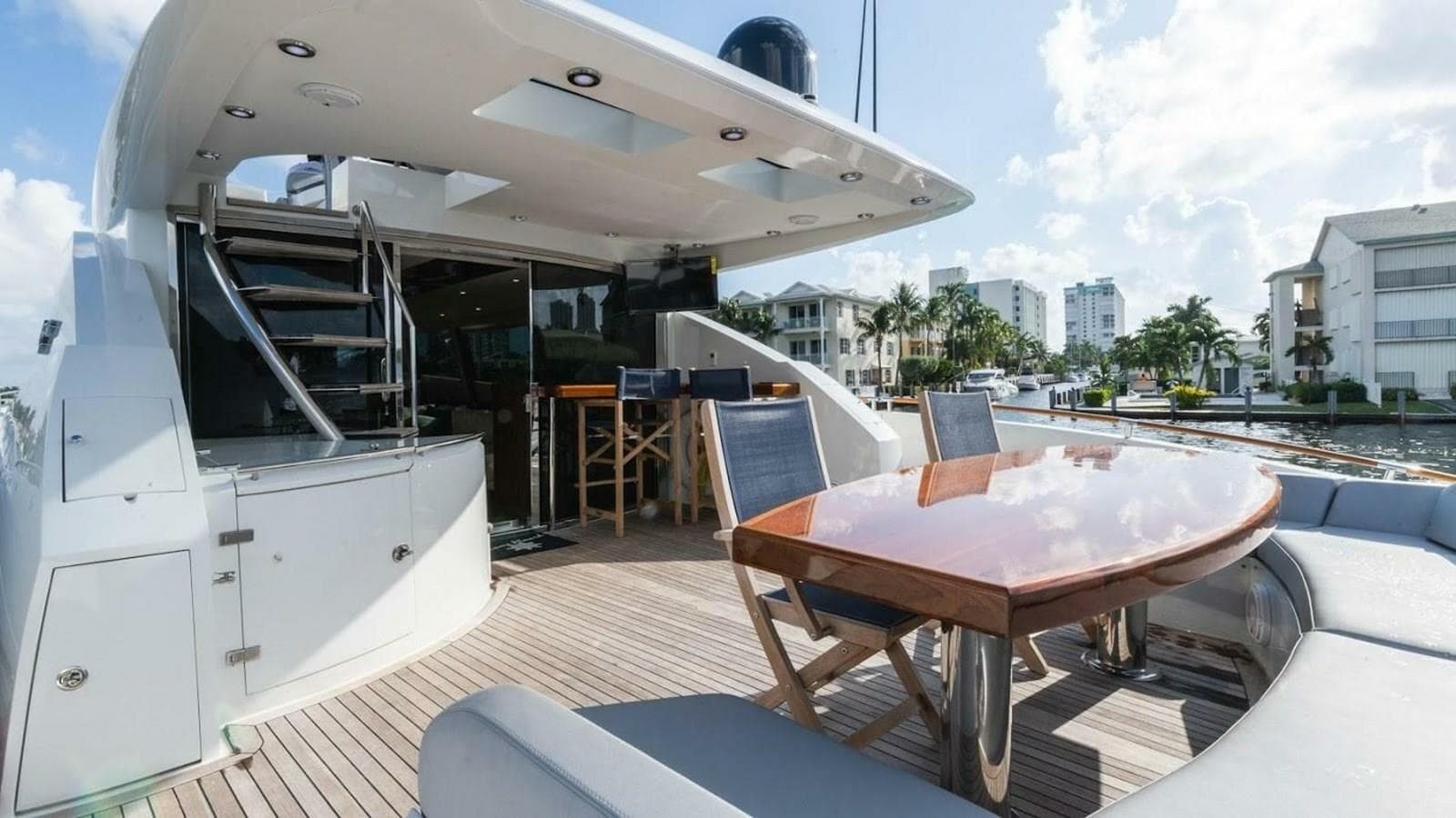 2012 Lazzara Yachts LSX 92 - Photo 2