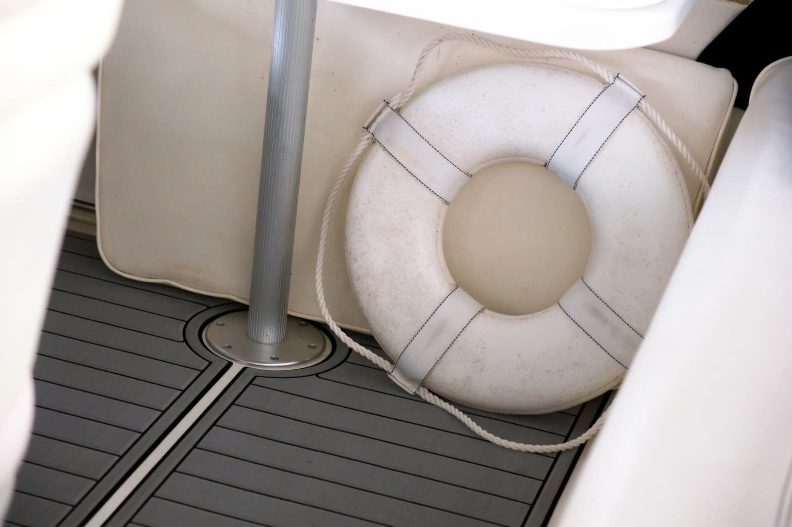 2003 Sea Ray 450 Express Bridge - Photo 40