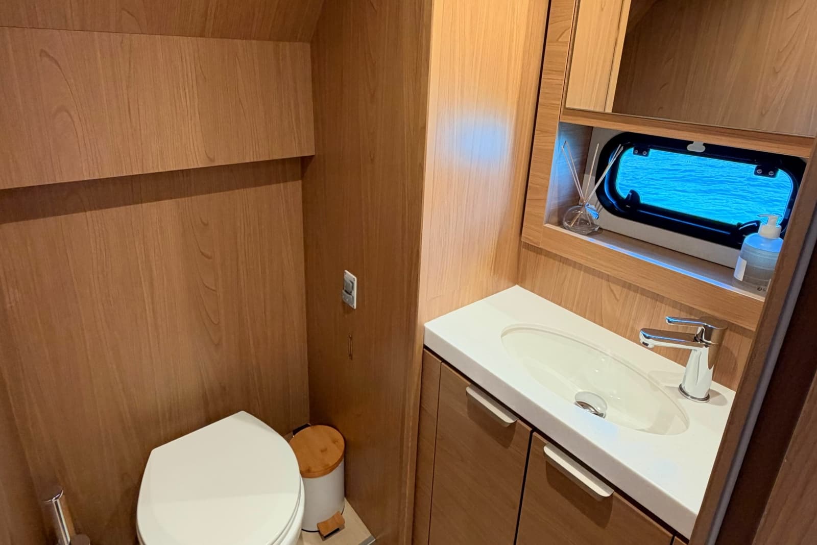 2024 Catana Bali 5.4 - Photo 15