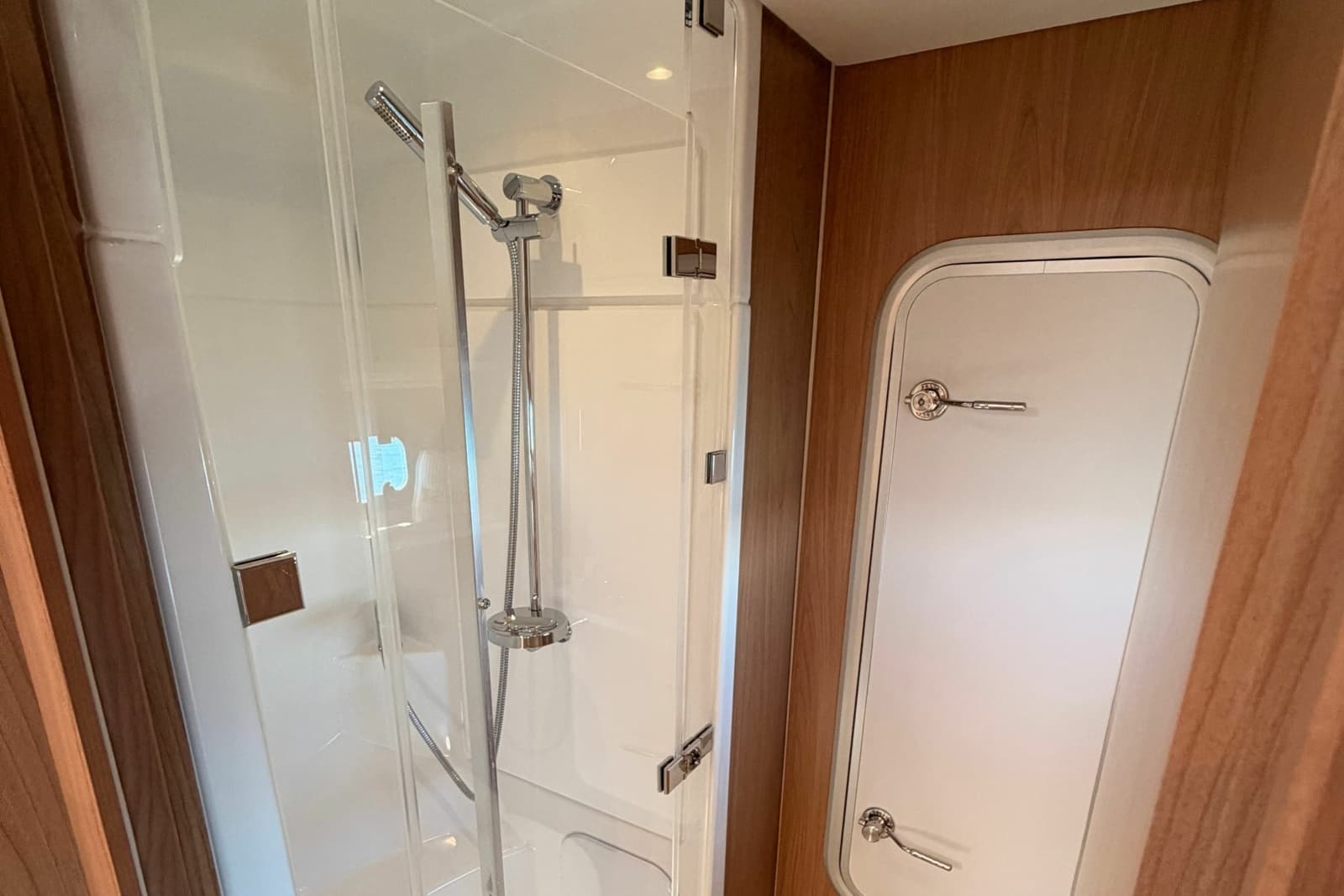 2024 Catana Bali 5.4 - Photo 18
