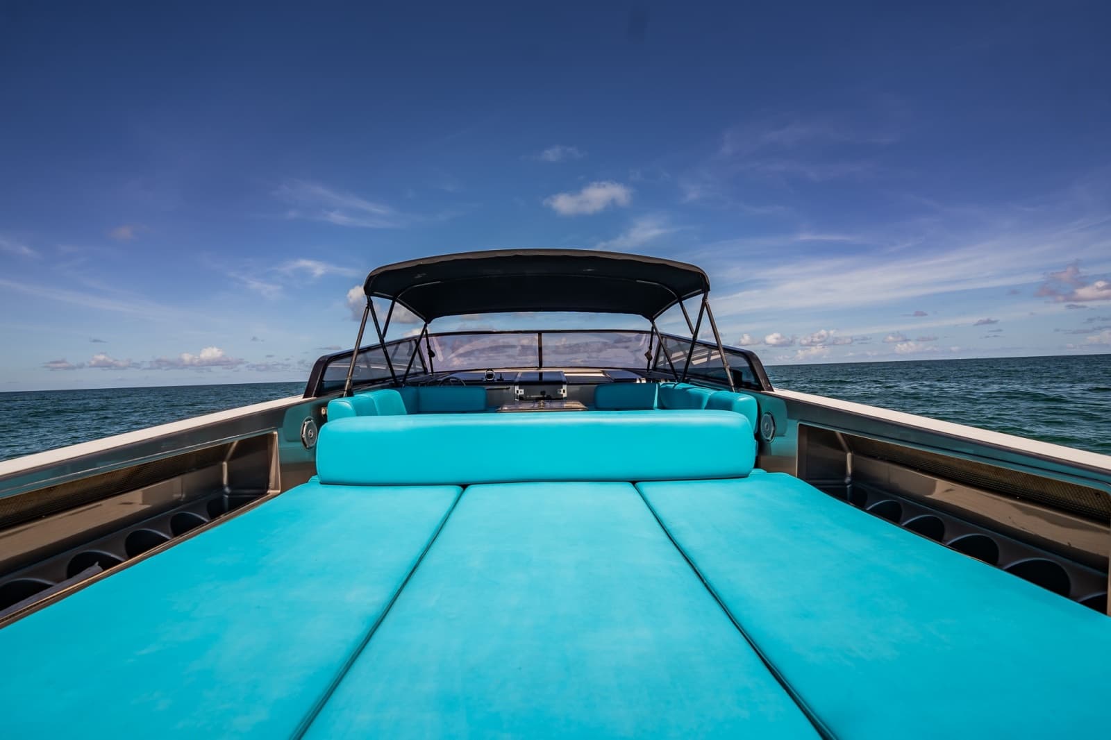2015 VanDutch 55 - Photo 26