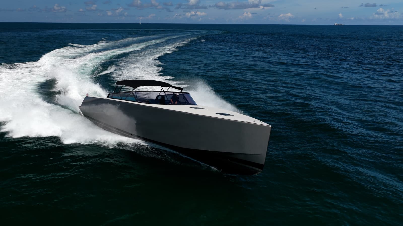2015 VanDutch 55 - Photo 50