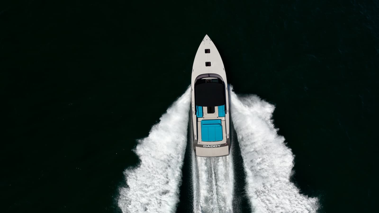 2015 VanDutch 55 - Photo 44
