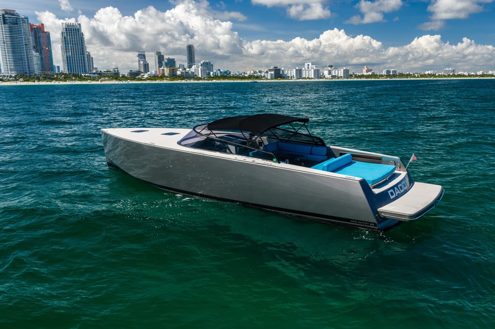2015 VanDutch 55 - Photo 39