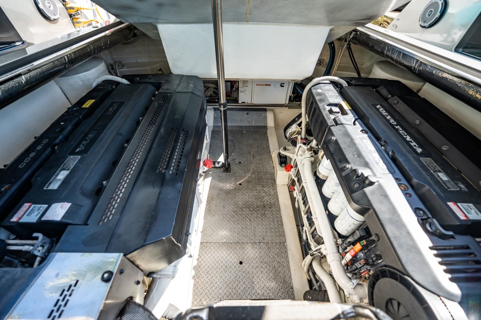 2015 VanDutch 55 - Photo 9