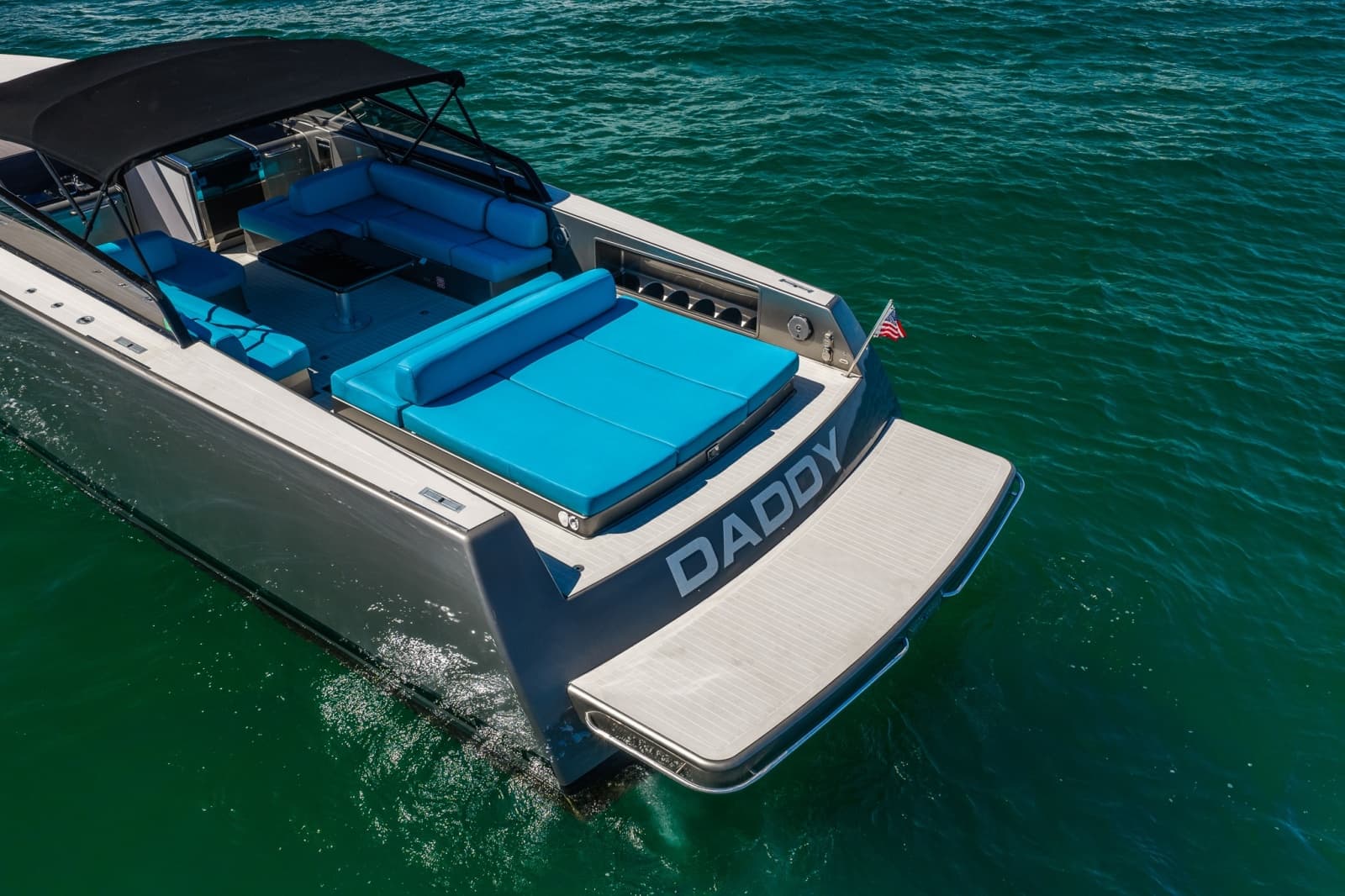 2015 VanDutch 55 - Photo 37