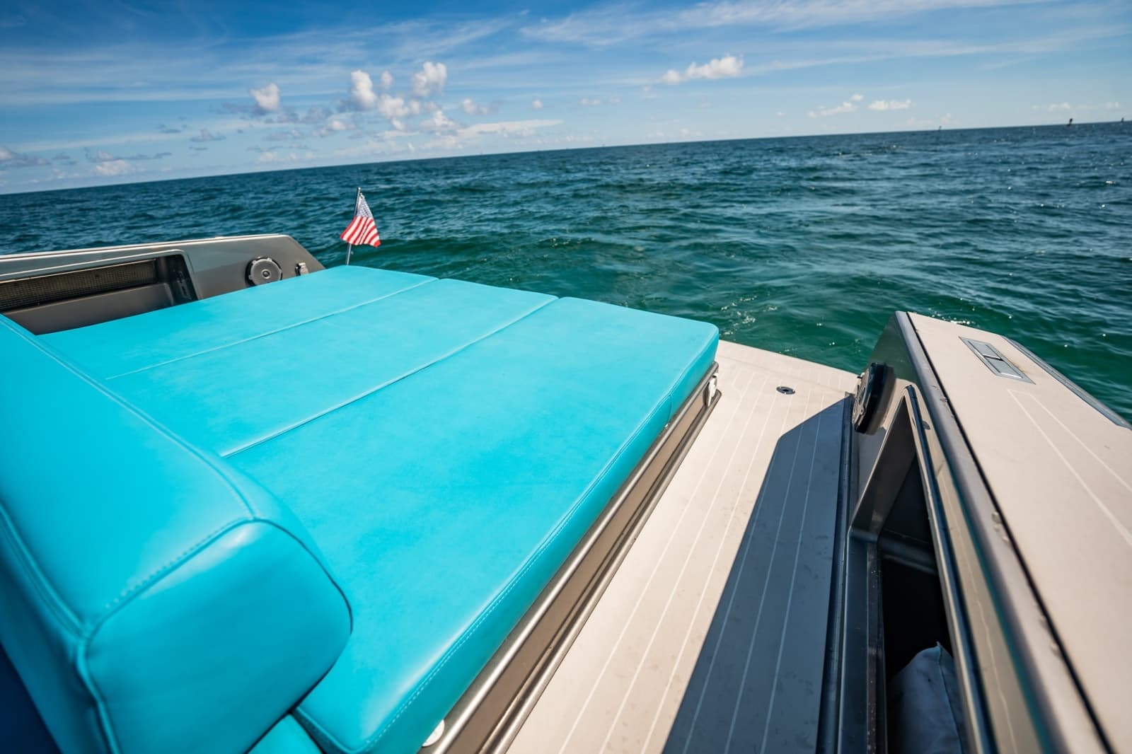 2015 VanDutch 55 - Photo 16