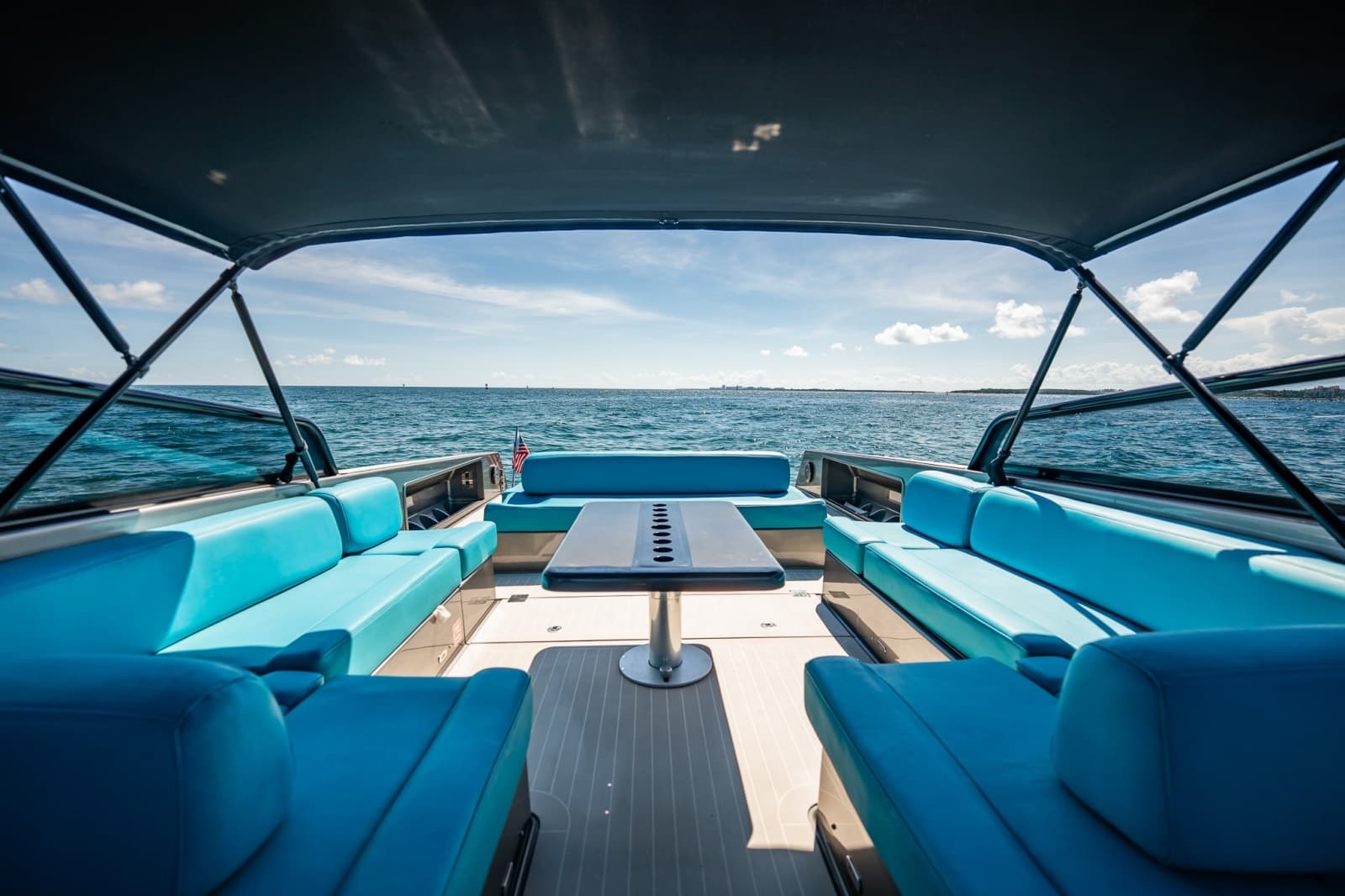 2015 VanDutch 55 - Photo 22