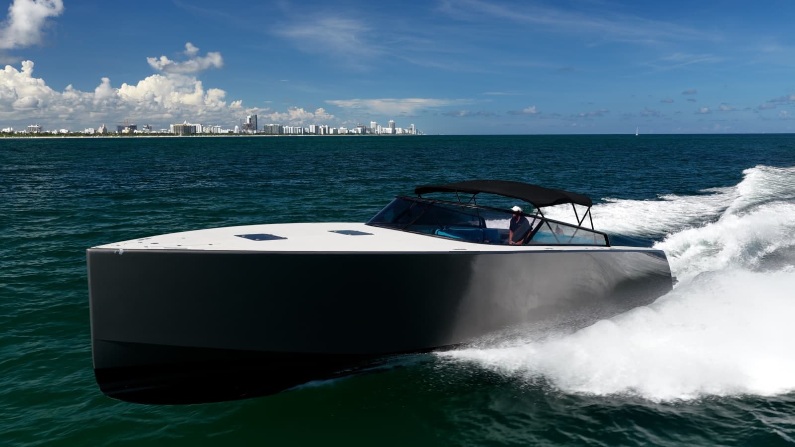 2015 VanDutch 55 - Photo 34