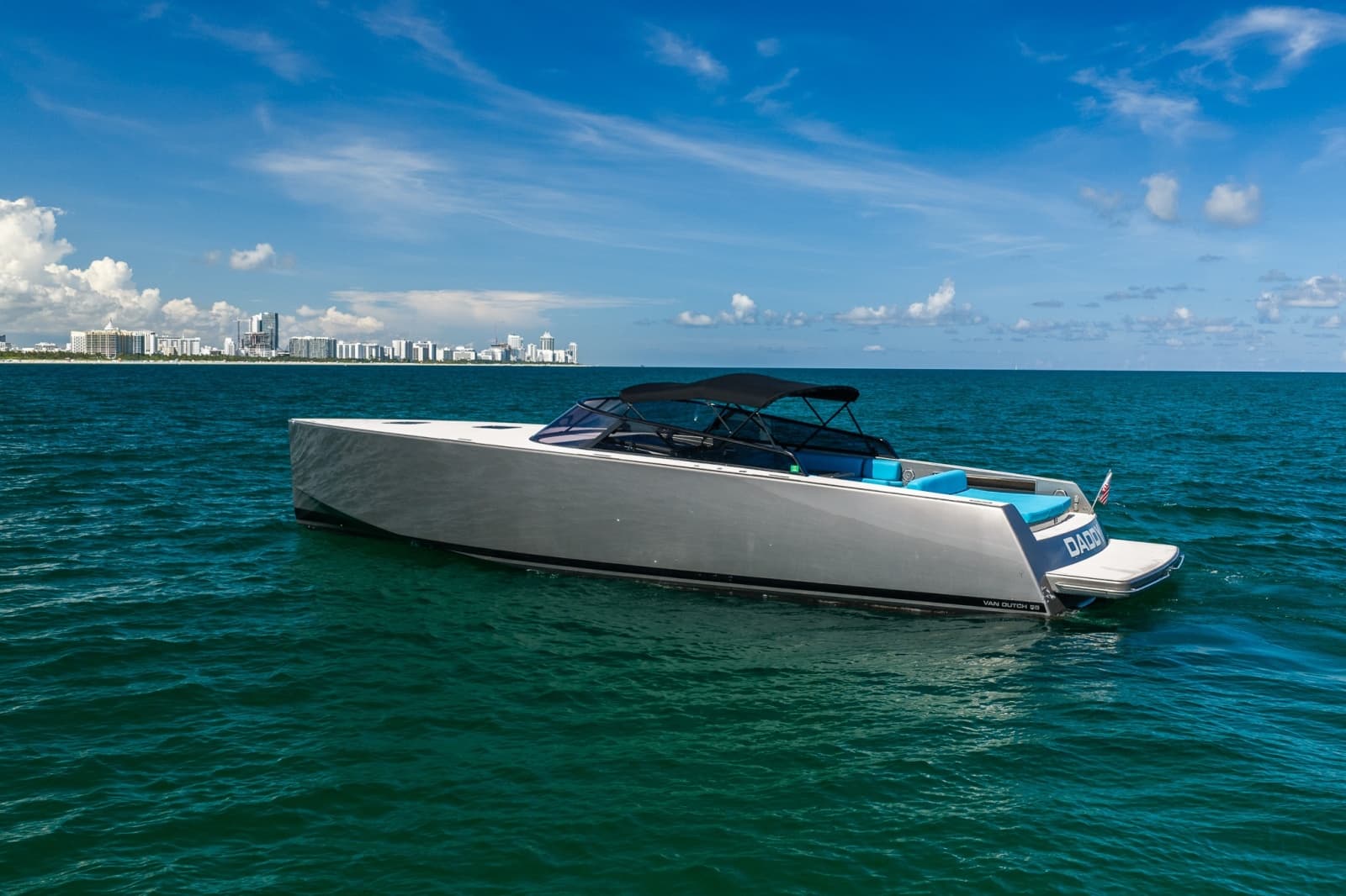 2015 VanDutch 55 - Photo 36