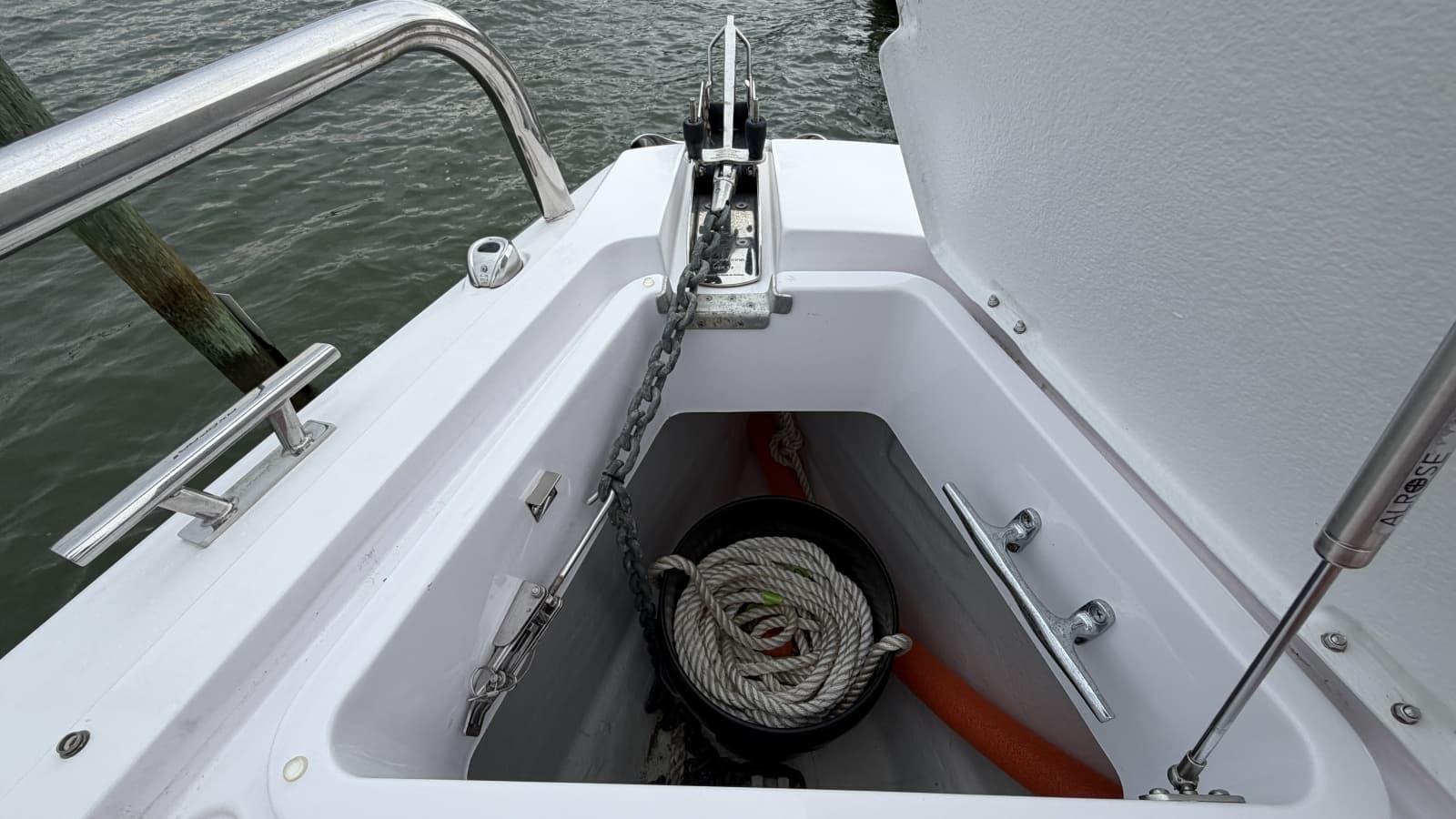2023 Axopar 28 Cabin w/Wet Bar - Photo 38