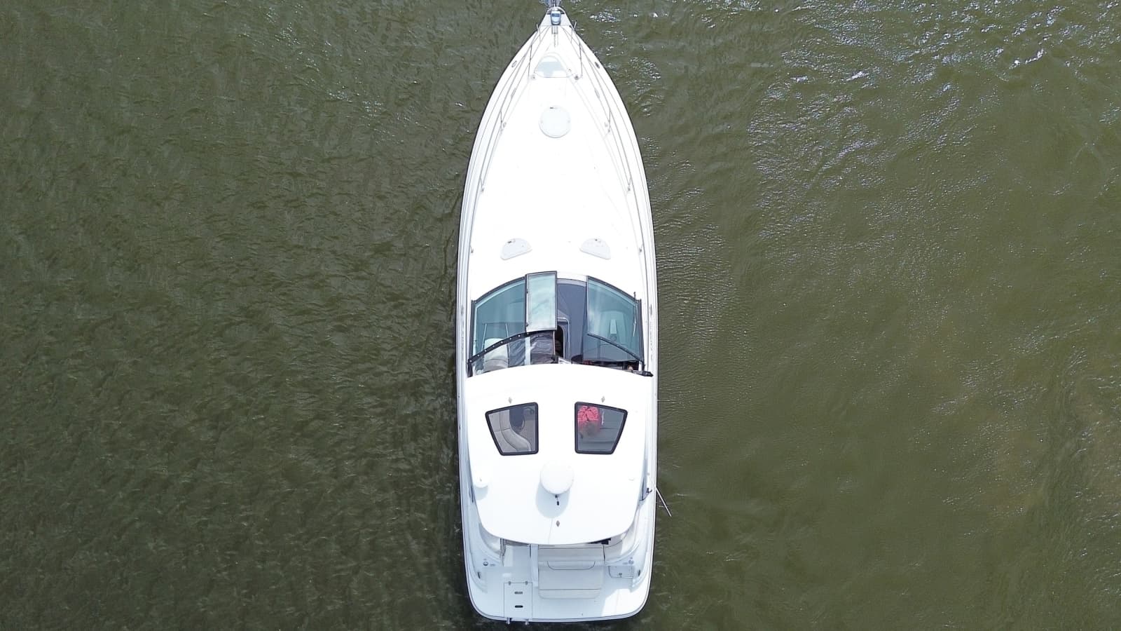 2018 Cruisers Yachts 35 Express - Photo 4