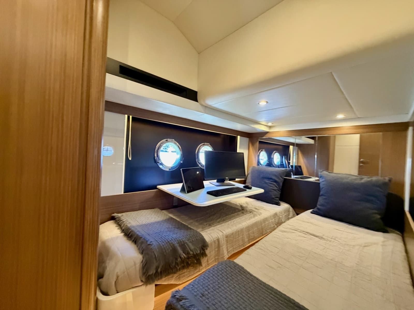 2017 Absolute Navetta 52 - Photo 22