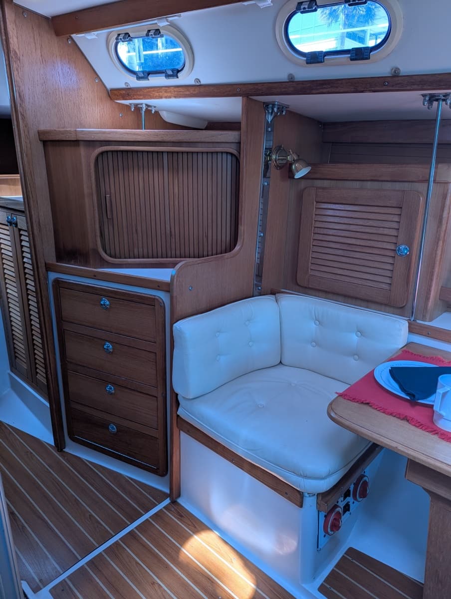 2005 Catalina 36 MkII - Photo 31