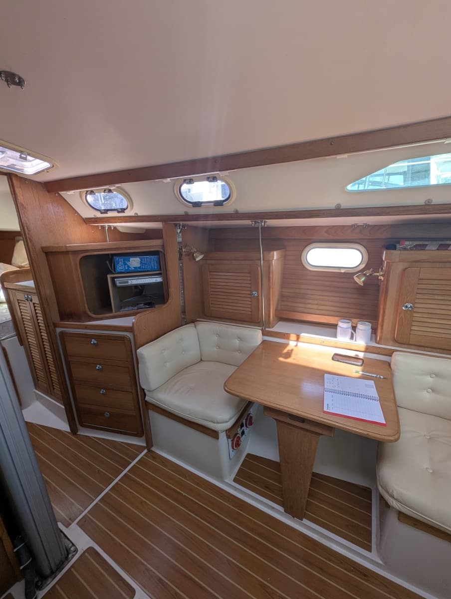 2005 Catalina 36 MkII - Photo 28