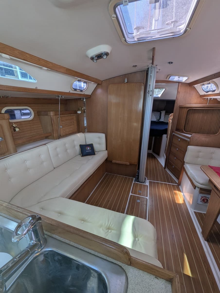 2005 Catalina 36 MkII - Photo 27