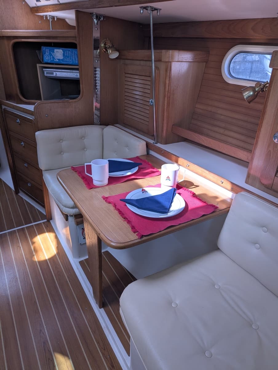 2005 Catalina 36 MkII - Photo 30