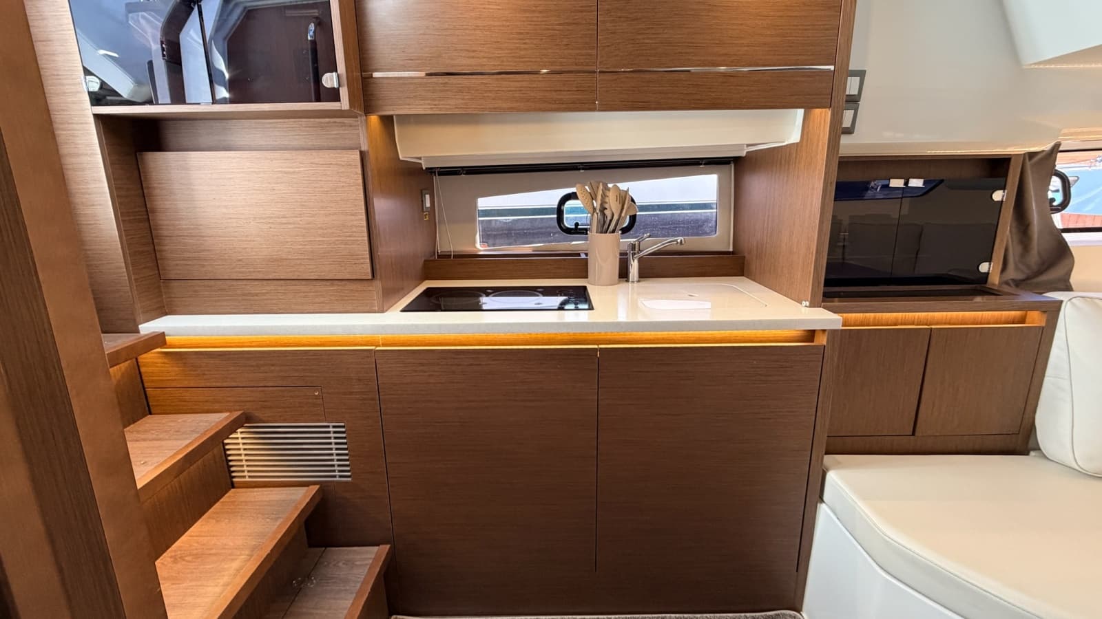 2021 Jeanneau Leader 12.5 WA - Photo 4