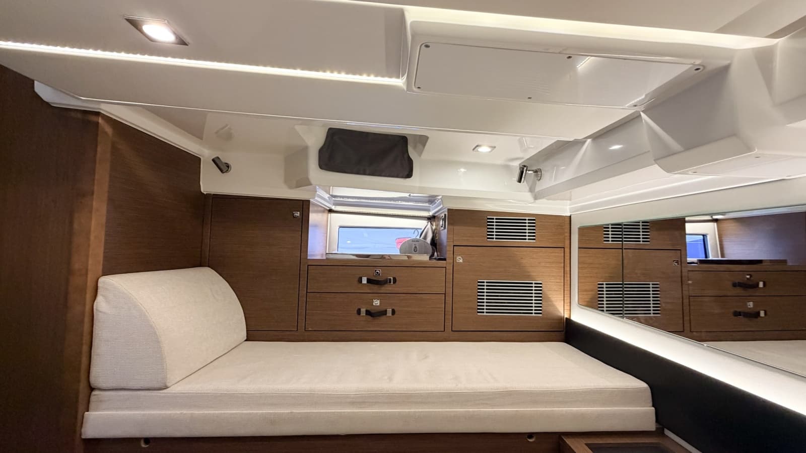 2021 Jeanneau Leader 12.5 WA - Photo 10