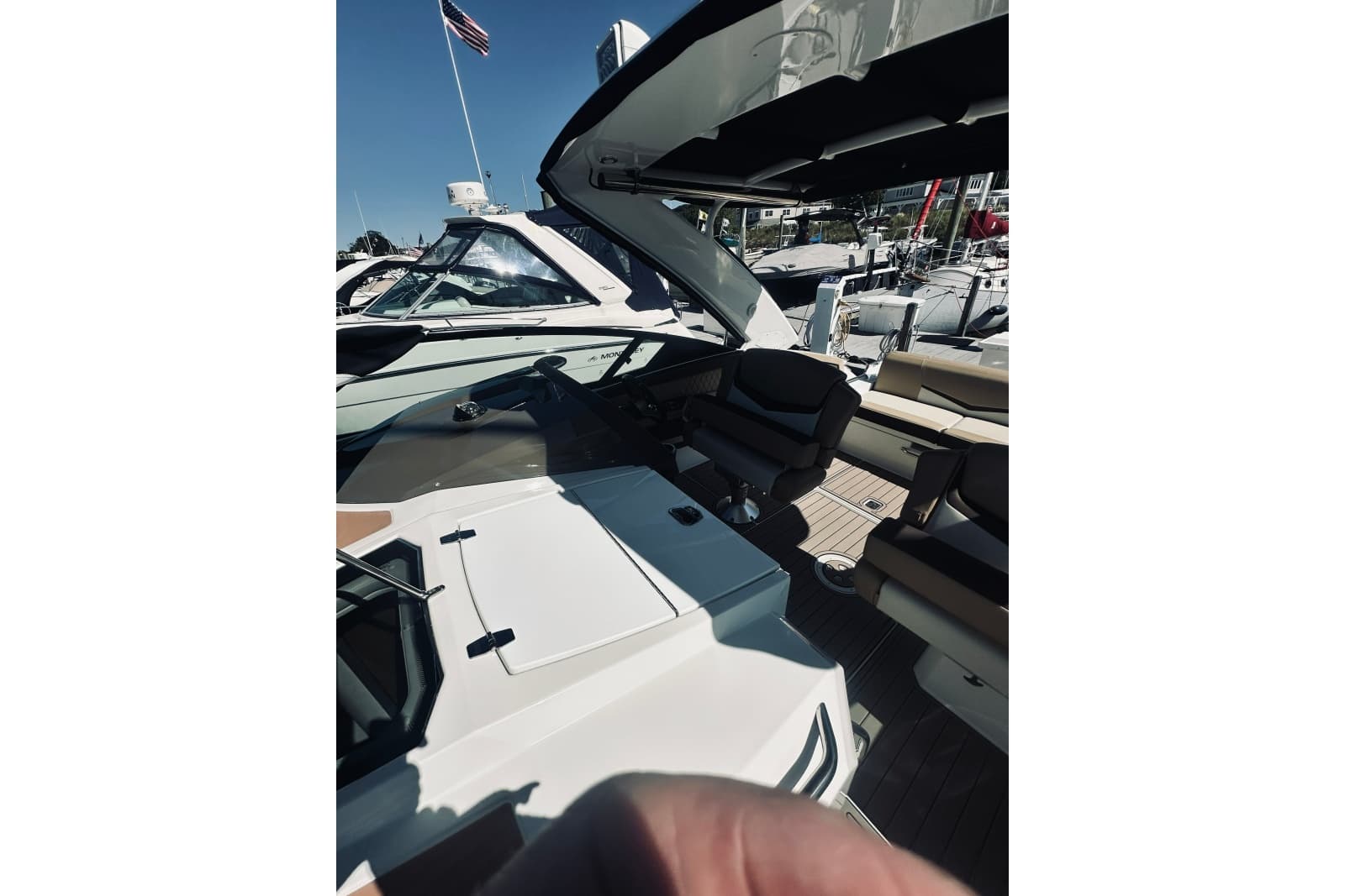 2015 Cruisers Sport Series 328 Bow Rider - Photo 19