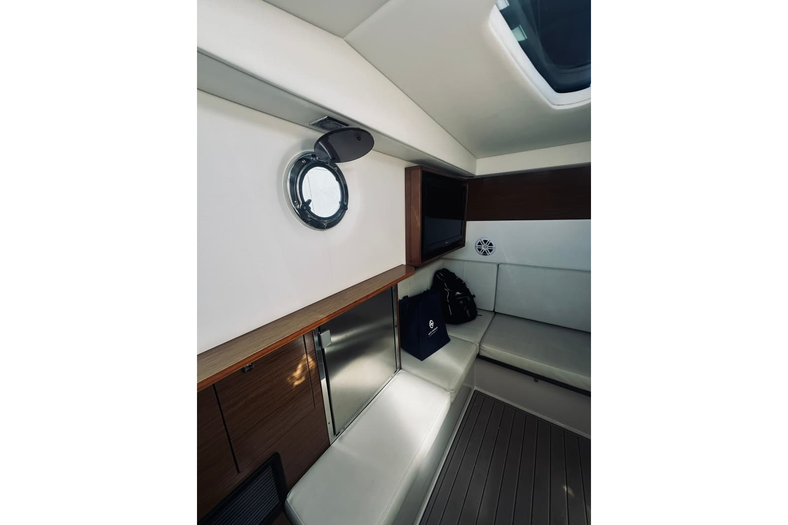 2015 Cruisers Sport Series 328 Bow Rider - Photo 36