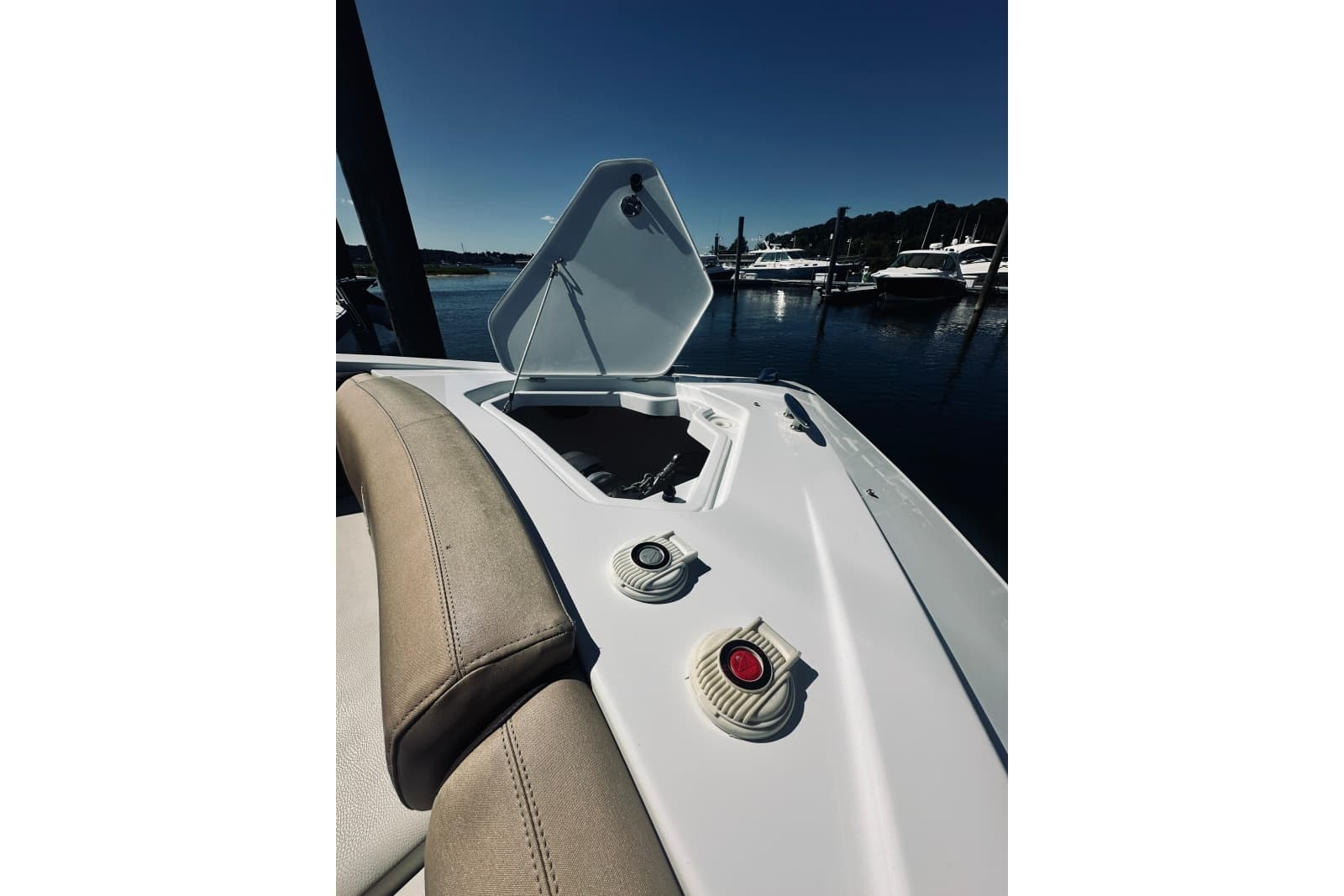 2015 Cruisers Sport Series 328 Bow Rider - Photo 12