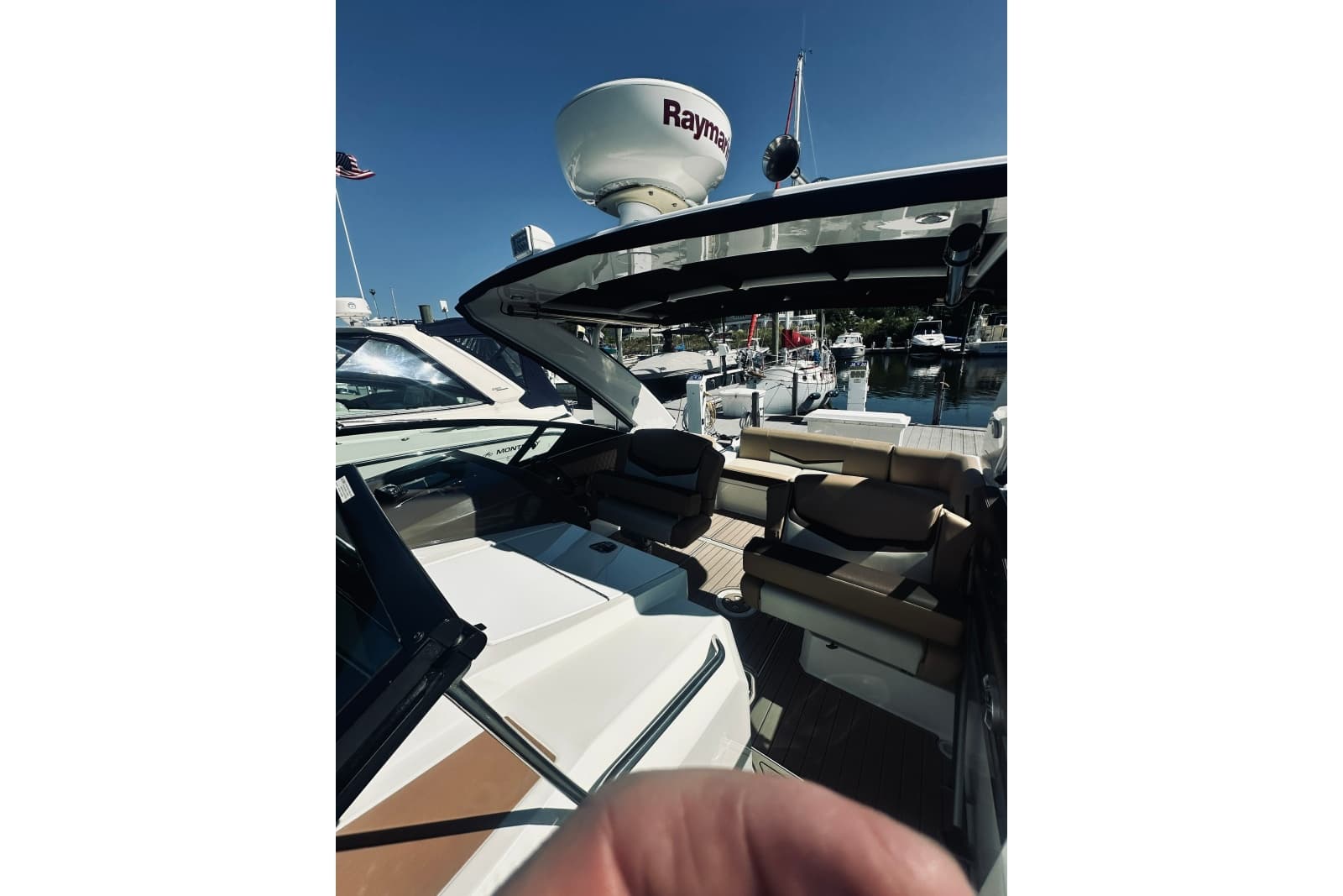 2015 Cruisers Sport Series 328 Bow Rider - Photo 17