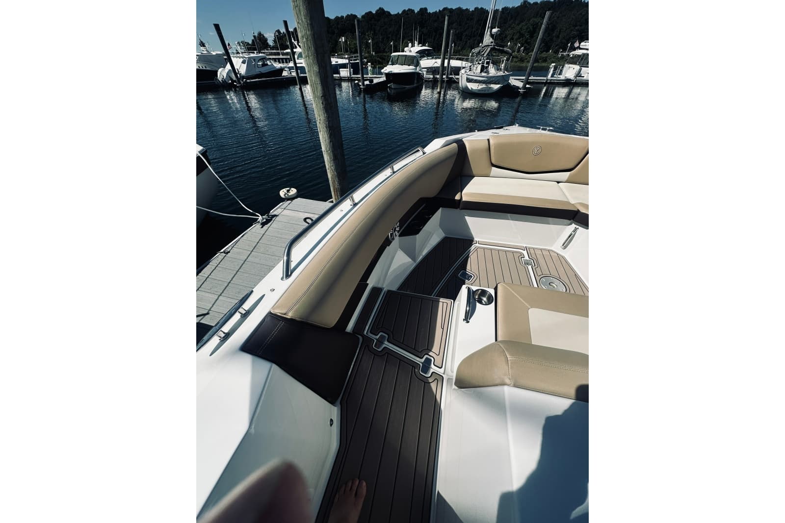 2015 Cruisers Sport Series 328 Bow Rider - Photo 6
