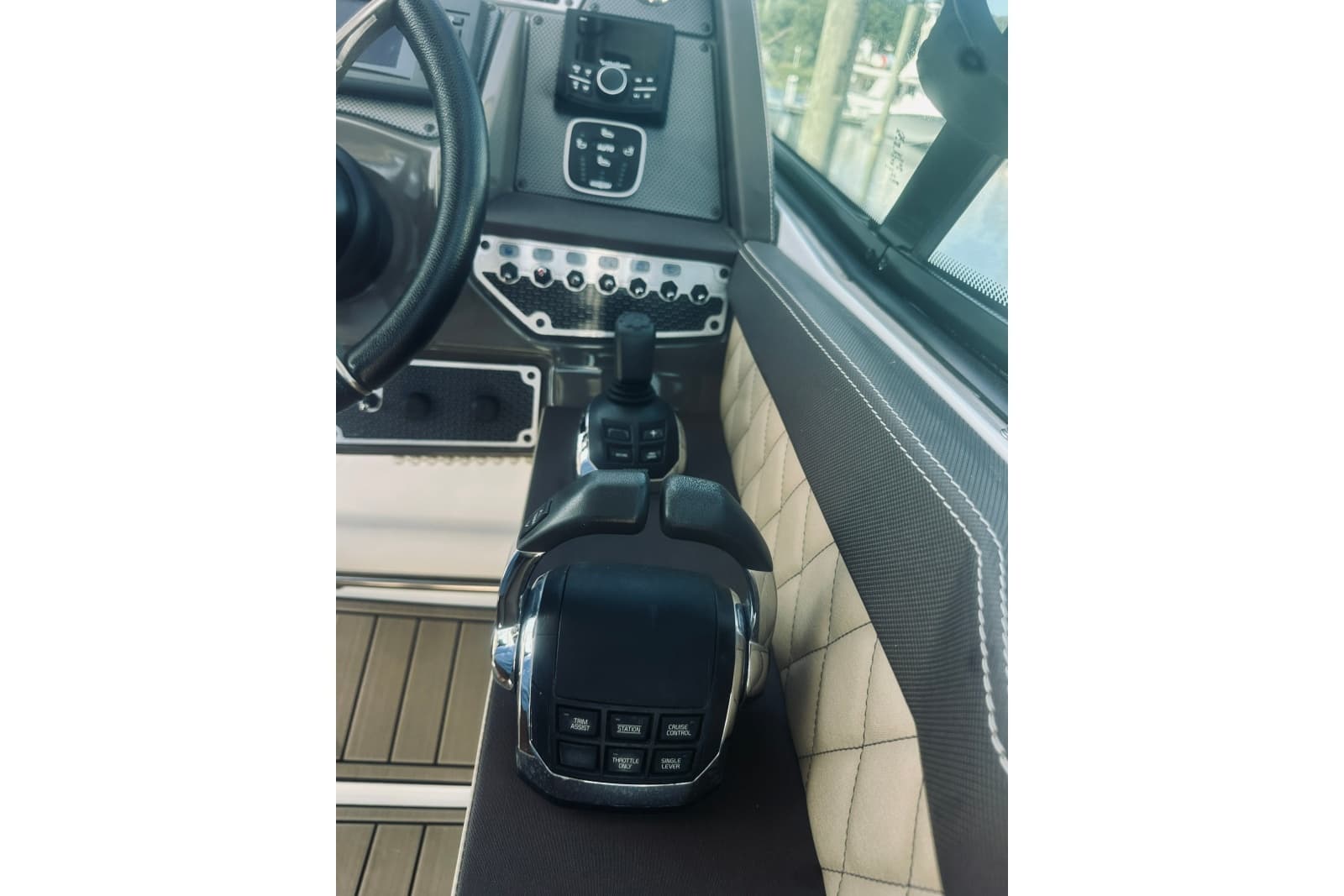 2015 Cruisers Sport Series 328 Bow Rider - Photo 55
