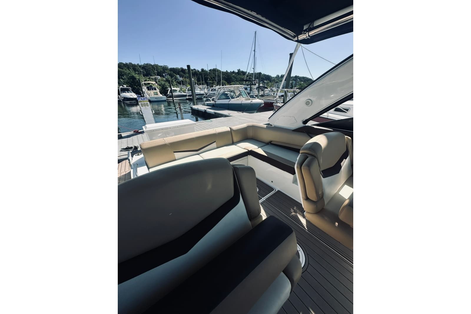 2015 Cruisers Sport Series 328 Bow Rider - Photo 22