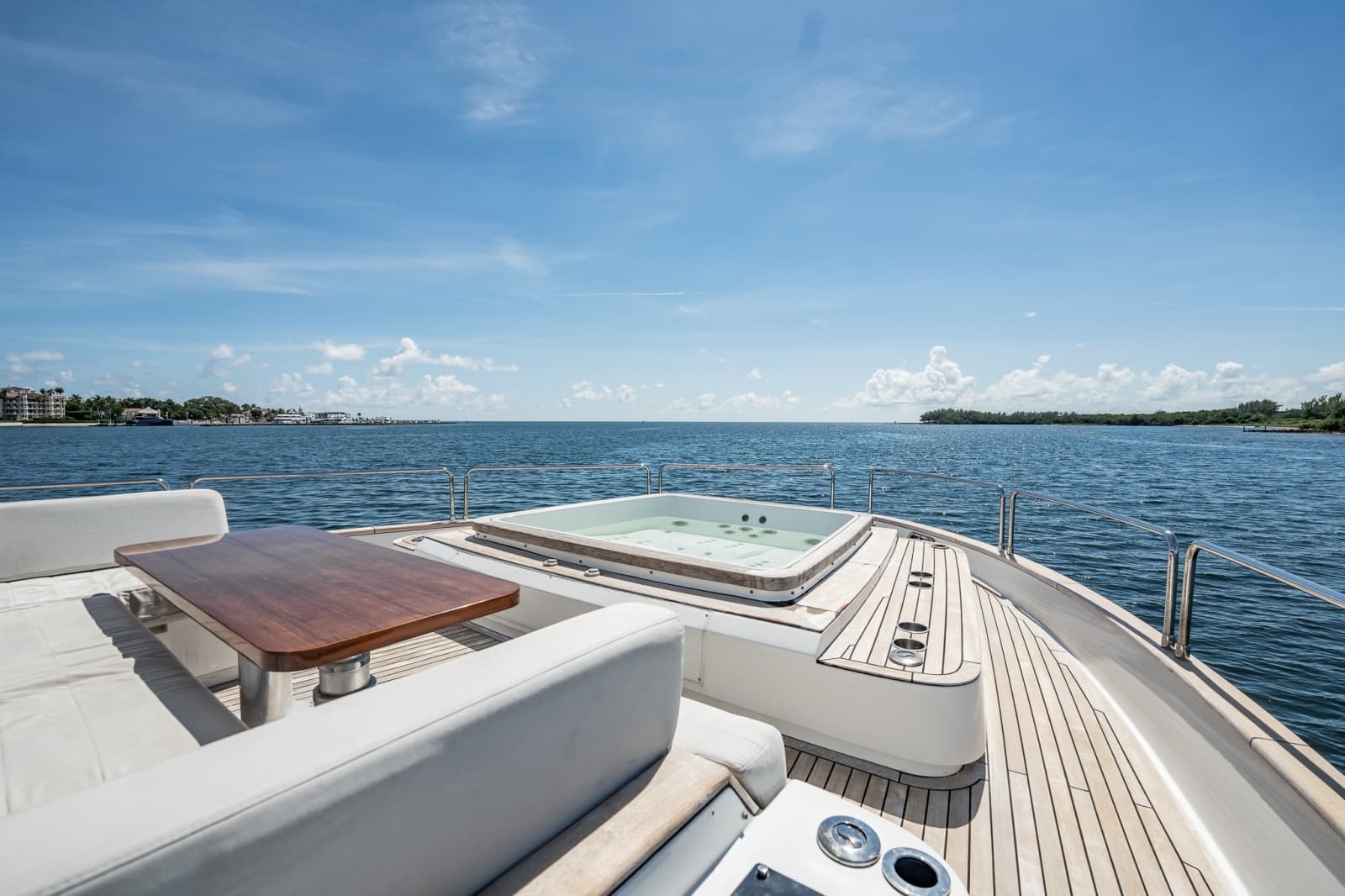 2023 Sirena 68 - Photo 18