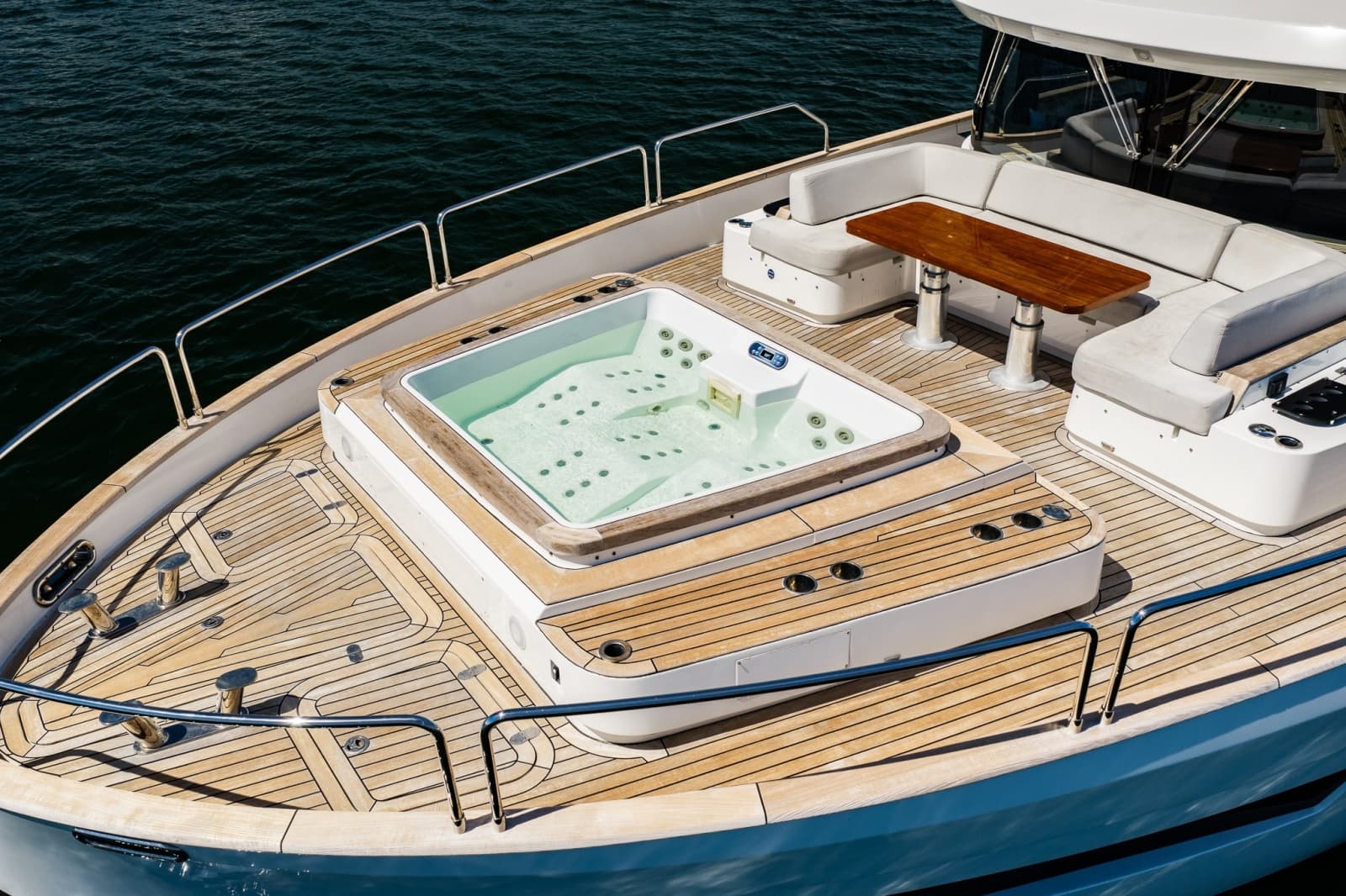 2023 Sirena 68 - Photo 15
