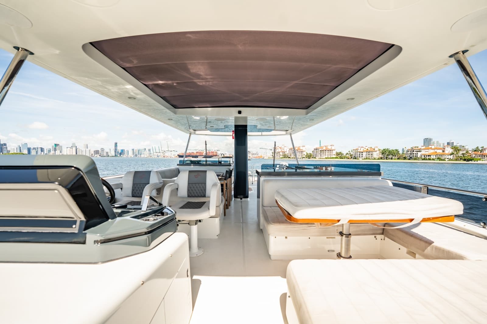 2023 Sirena 68 - Photo 23