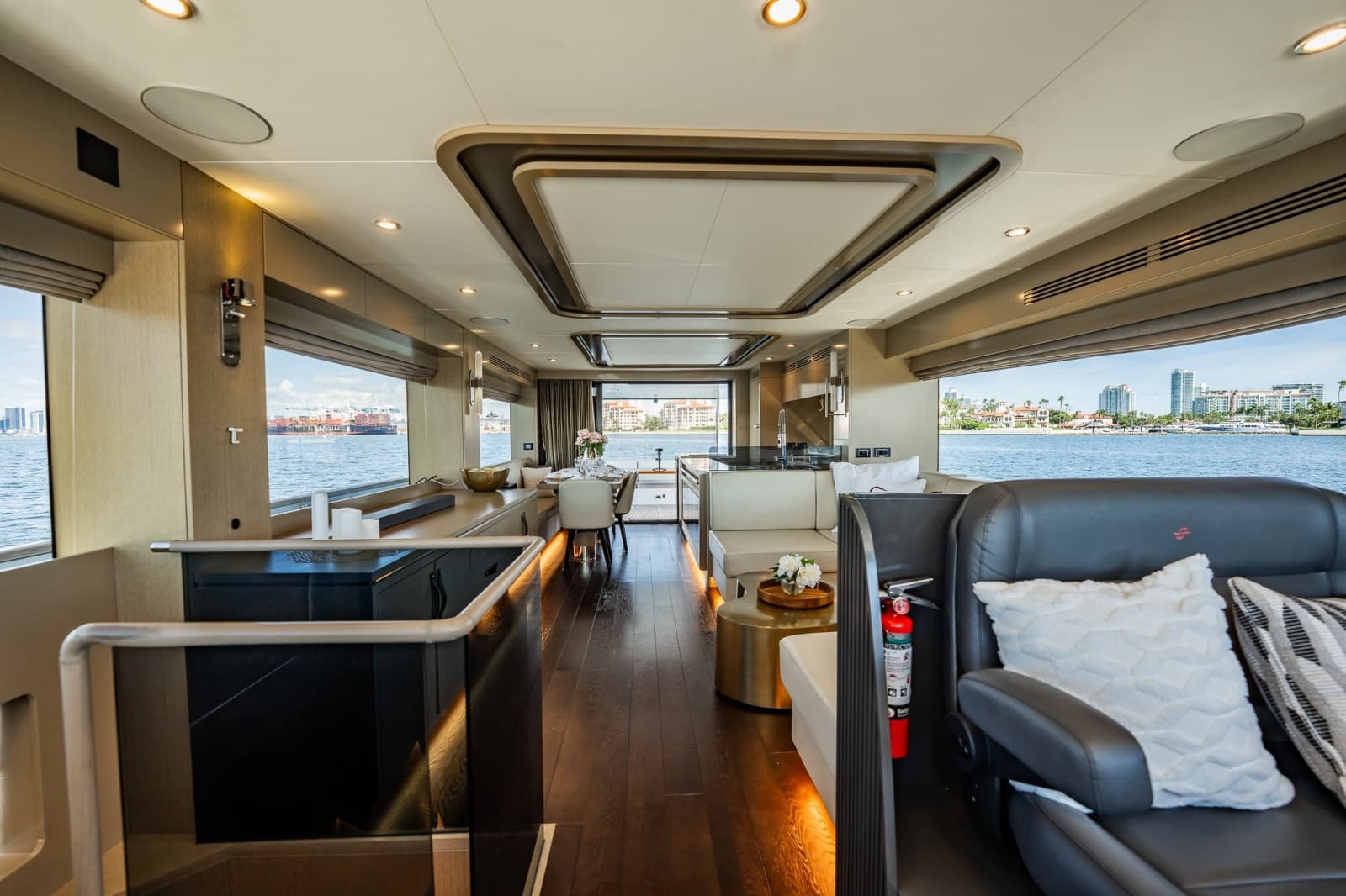 2023 Sirena 68 - Photo 45